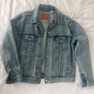 Levi’s Distressed Original Denim Trucker Jacket